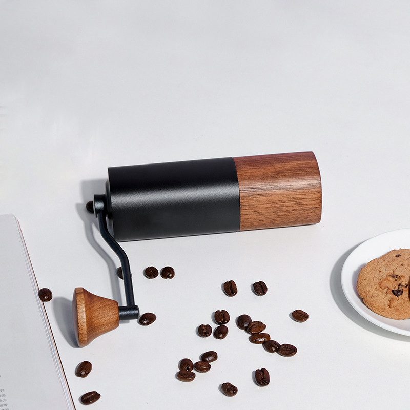 Handkaffeemühle · Aluminium & Walnuss mit Edelstahl-Kegelmahlwerk – Bild 4